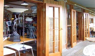 Nemarket Gallery B, Boutique